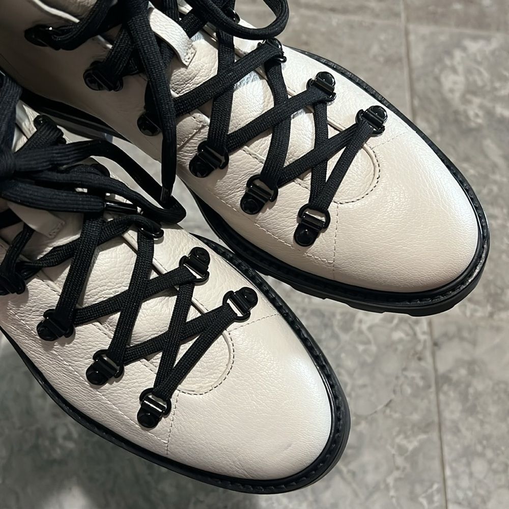 Jimmy Choo White Eshe Boots a Limited Edition, NWT, Size 39.5 - Picture 6 of 16